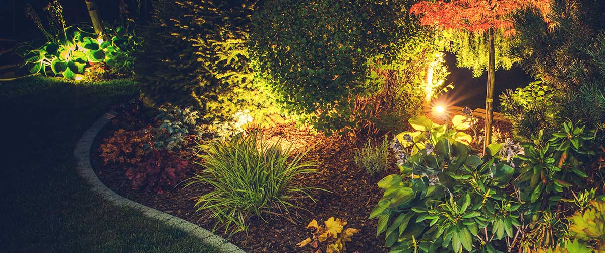 7-Types-of-Landscape-Lights-for-Your-Home