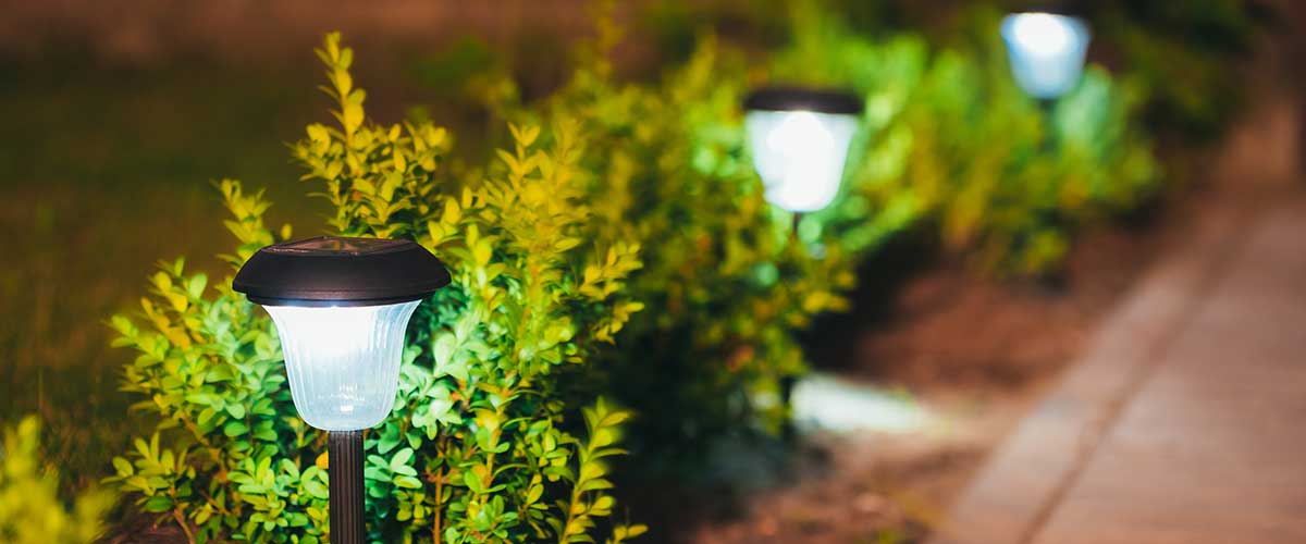 wired vs solar landscape lights