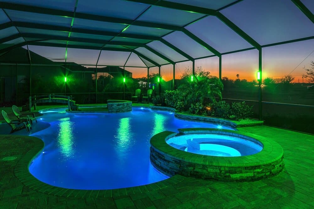 pool-enclosure-lights-color-changing-green.jpg